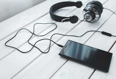 意甲：阿莱格里谈球队1比1战平佛罗伦萨，恩昆库踢中锋效果极佳，他总能在重要时刻进球