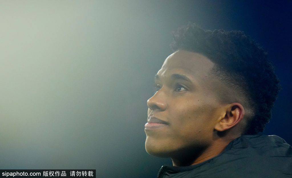 奇尔维尔29岁生日：从切尔西的蓝色岁月到斯特拉斯堡的全新挑战